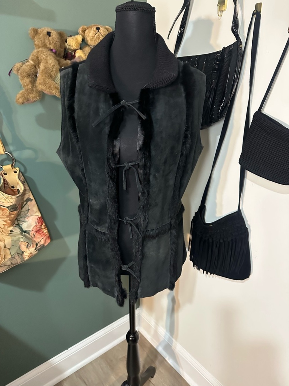 Sao Paulo Vintage Black Suede Patchwork Vest Knit Wool Trim and Back Size 10